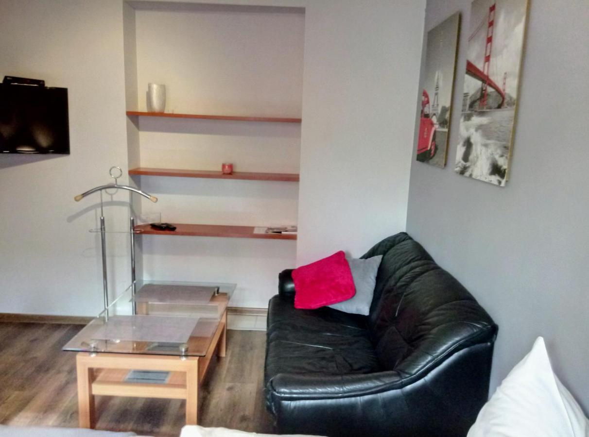 Apartamenty Krzywe Okna Zielona Góra Eksteriør bilde
